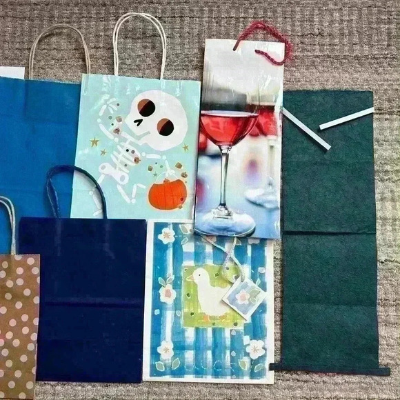 5 POUNDS 42 Pcs Gift Bags For All Occasions — Birthday Baby Shower Christmas - Picture 15 of 16